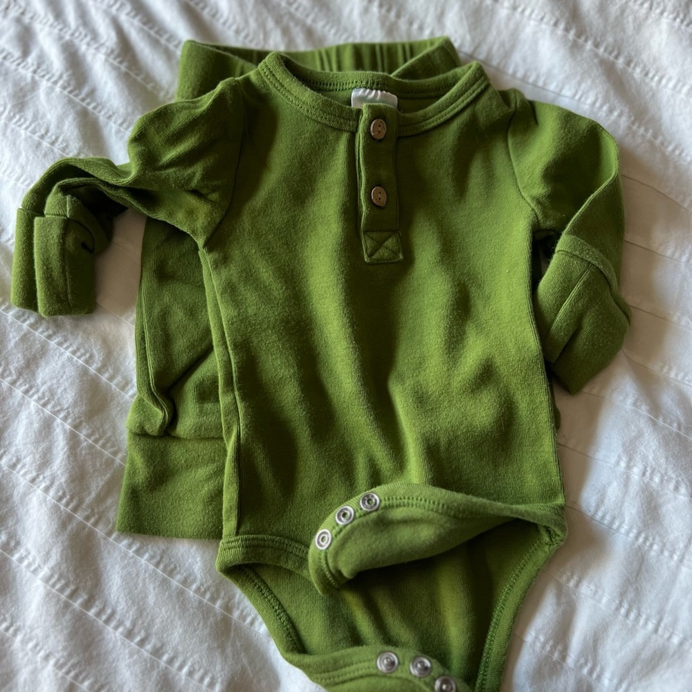 St. Patrick’s Day Green Little One Shop sweat set 3 months